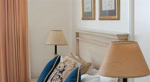 Altona Hotel 2*